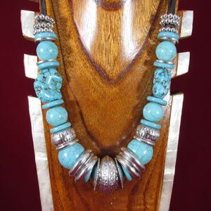 Erica Lyons Turquoise Silver Tone Necklace